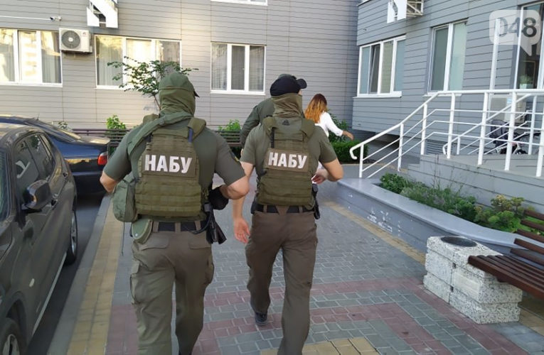 НАБУ проводит обыски в Одессе по делам Труханова и Галантерника