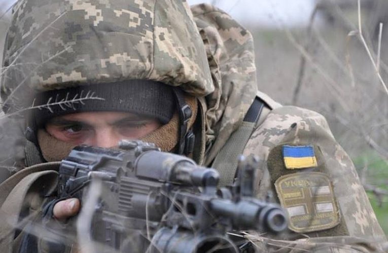 Военным на Донбассе разрешили открывать огонь