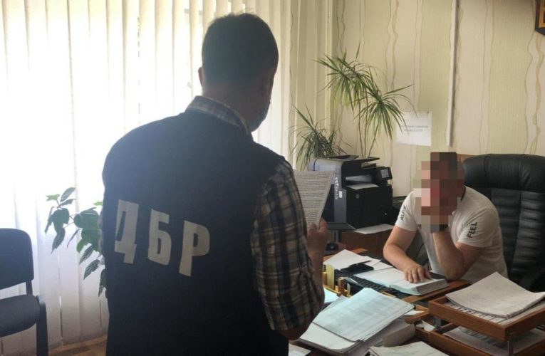 Экс-пограничника подозревают в незаконном пропуске Порошенко через границу