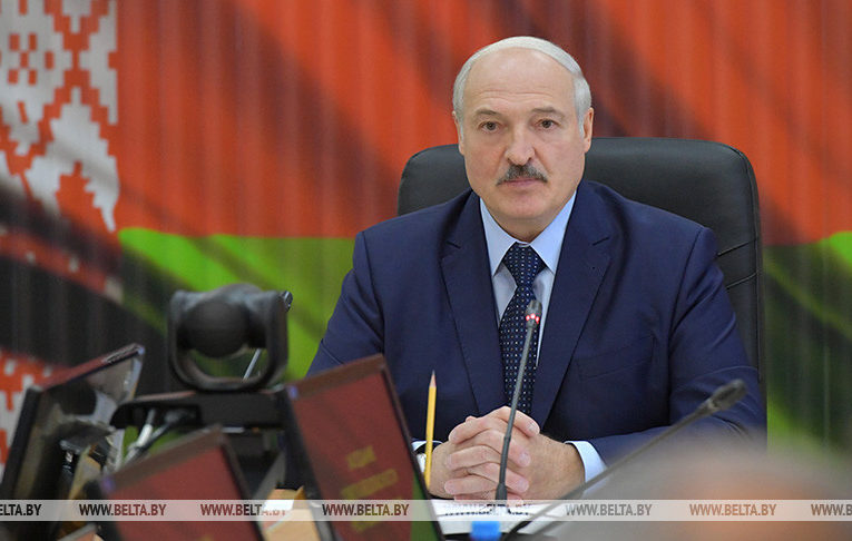 Лукашенко заявив, що гарантує нові вибори, але за умови