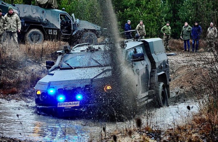 Український бронеавтомобіль оснастили новим озброєнням: подробиці