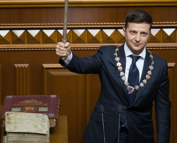 Володимир Зеленський пригрозив розпустити парламент