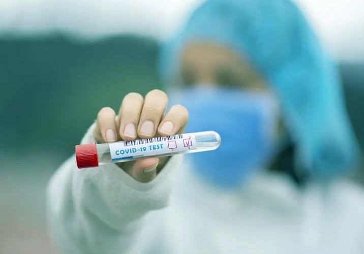 Украинцы могут записаться в «Дії» на COVID-вакцинацию