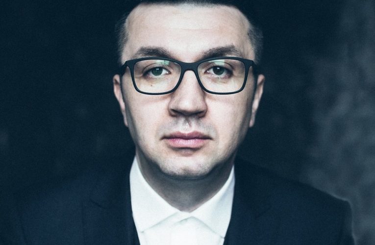 Сергій Іванов: тисну руку, обіймаю