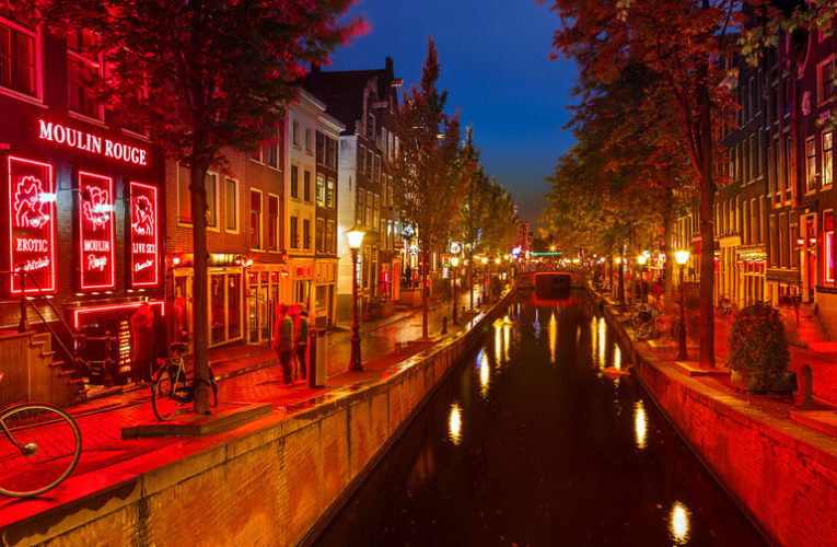 Из Амстердама уберут «квартал красных фонарей»