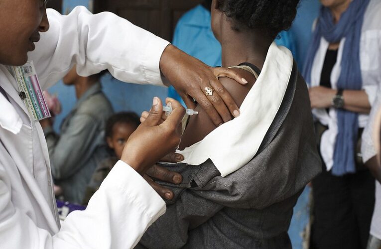 ЮАР продала все дозы вакцины AstraZeneca