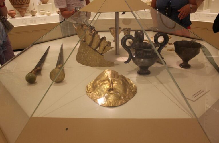 В Китае найдена золотая маска, которой 3000 лет