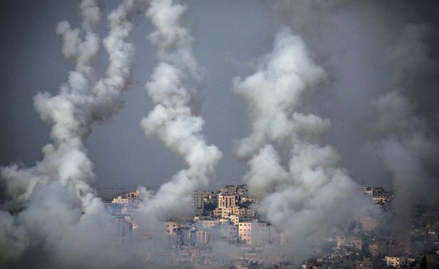 Израиль стягивает войска к Сектору Газа
