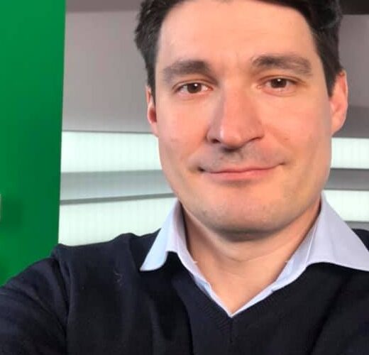 Віктор Таран: прошу передати Арахамії — це не «дєд-мопед», а Герой України та Голова Всеукраїнського комітету захисту політв’язнів Степан Хмара