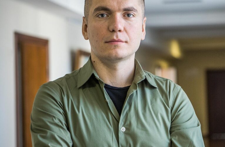 Віталій Дейнега: ми вчимось підтримувати свою країну, навіть якщо її представляє політик, який нам не подобається