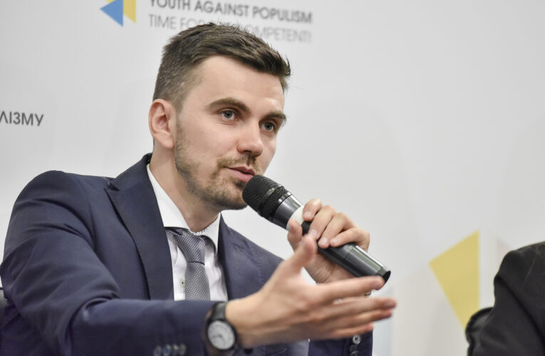 Павло Ковтонюк: чому антивакцинаторам не можна давати ефірний час