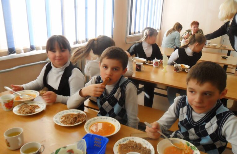 Новые стандарты питания введут в украинских школах