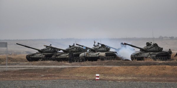 Оккупанты устроили танковые учения в Крыму