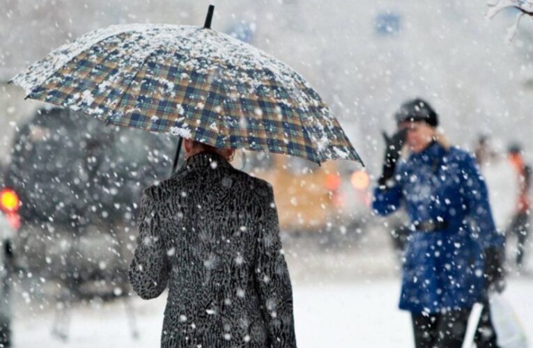 Мокрый снег и дожди накроют Украину