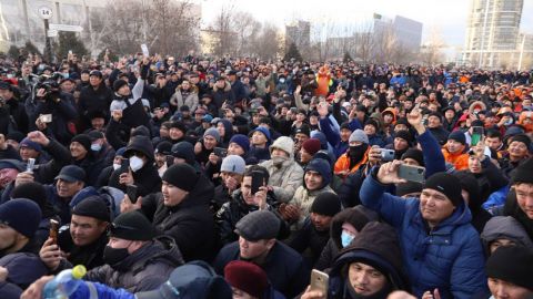 В Алматы появились первые жертвы столкновений