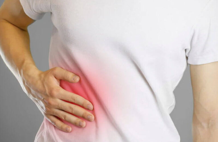 Медики назвал три признака ожирения печени