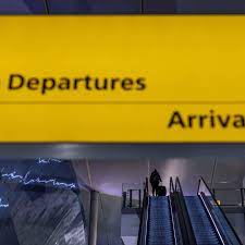 Великобритания упростила правила въезда для туристов