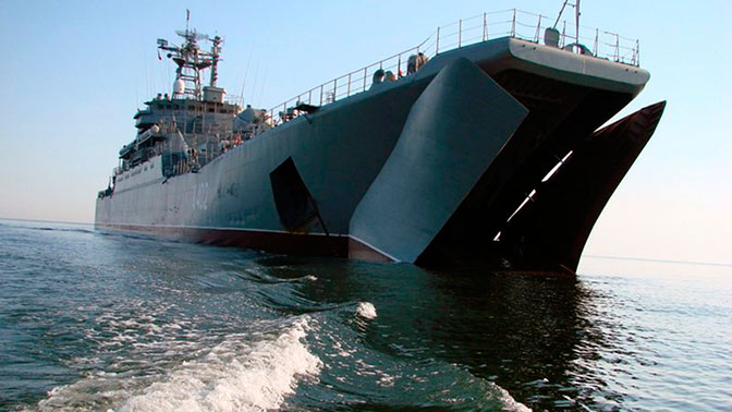 В Черное море зайдут шесть крупных десантных кораблей агрессора
