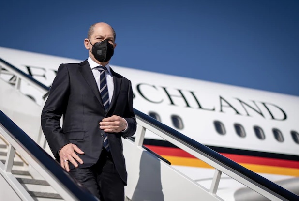 Канцлер Германии предупредил о «далеко идущих» санкциях против России
