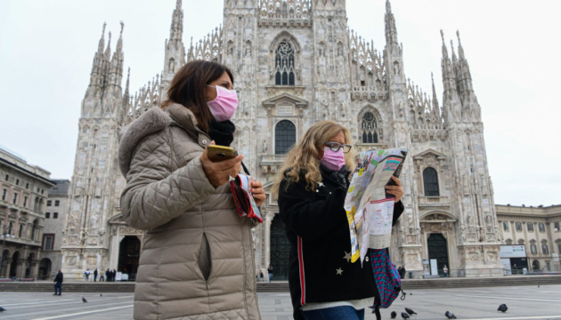 В Италии будут штрафовать за отказ от COVID-прививки