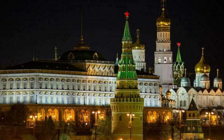 О возможности переговоров Путина с Зеленским сообщили в Кремле