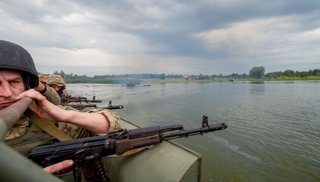 Оккупанты форсировали реку Северский Донец