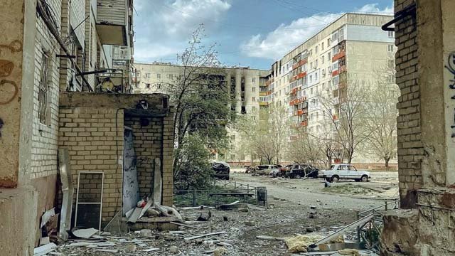 Оккупанты обстреляли школу в Северодонецке — есть погибшие