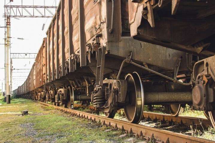 Росіяни на Херсонщині викрадають вагони-зерновози: готуються на вихід з регіону?