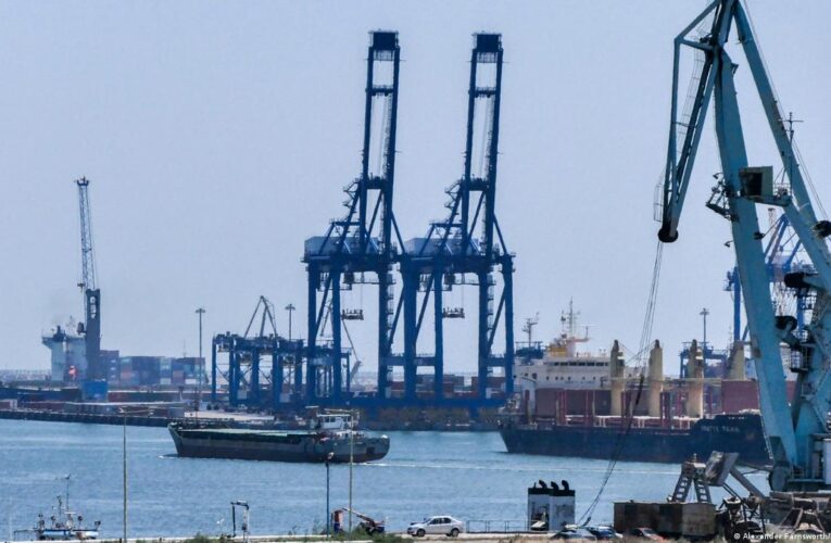 З трьох українських портів експортували 1800 тисяч тонн збіжжя
