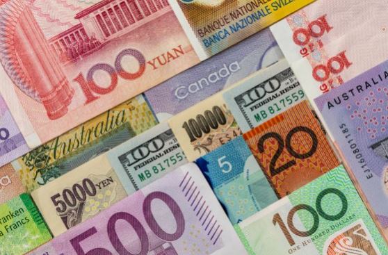 Українські банки отримали дозвіл на видачу більшої кількості валюти
