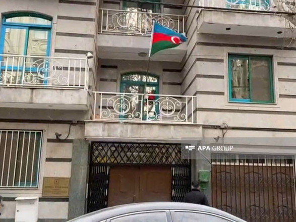 На посольство Азербайджану в Ірані здійснили напад, є загиблий