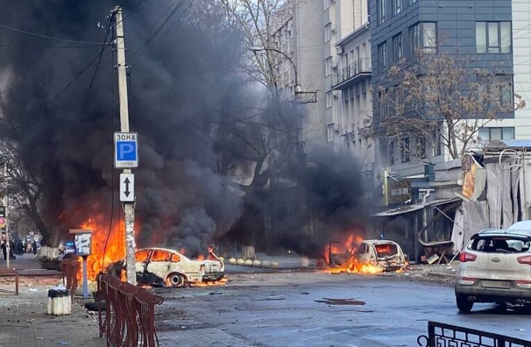 В результаті російської атаки по Донецьку та Херсону загинуло щонайменше 6 осіб