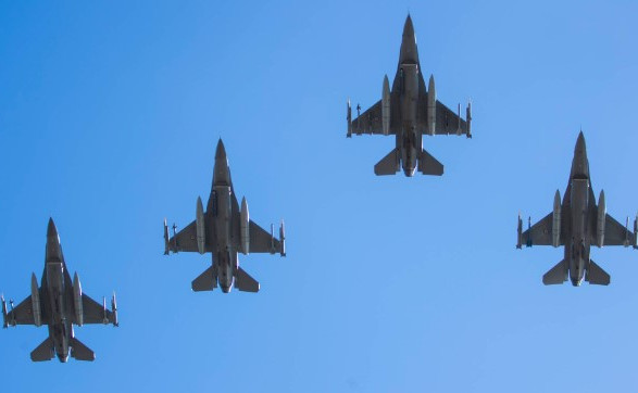 США зобов’язались надати F-16 Україні: названі умови