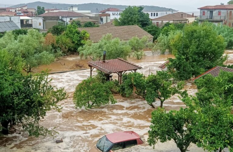 Греції бореться з абсолютно екстремальним погодним явищем