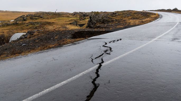 Ісландія оголошує надзвичайний стан та евакуює жителів