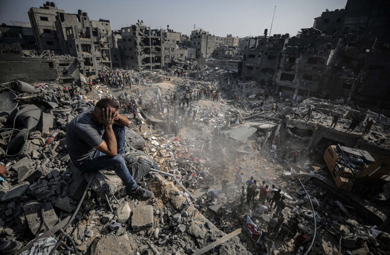 За місяць війни в секторі Газа вбито понад 10 000 людей