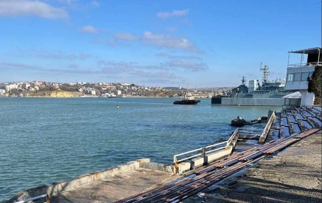 Великий десантний корабель окупантів  прибув до Криму