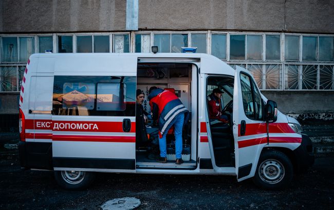 Рашисти обстріляли Миколаївську область: під завалами будинку опинились жінка з дітьми