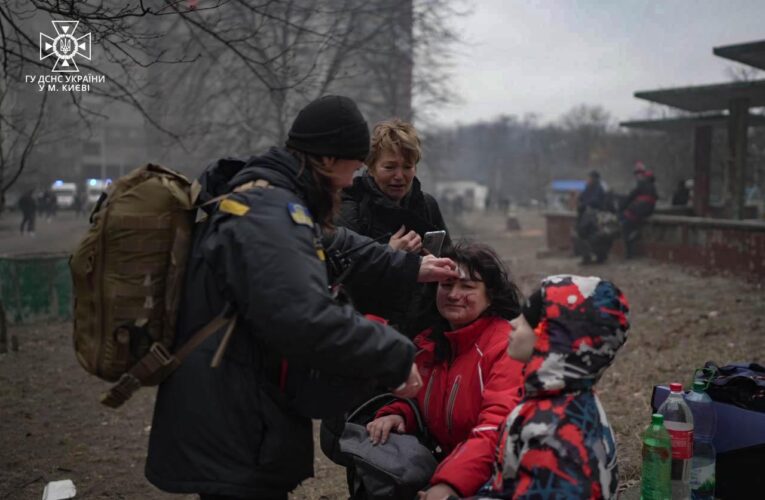Ракетний удар рф: в Києві вже троє загиблих та 16 поранених