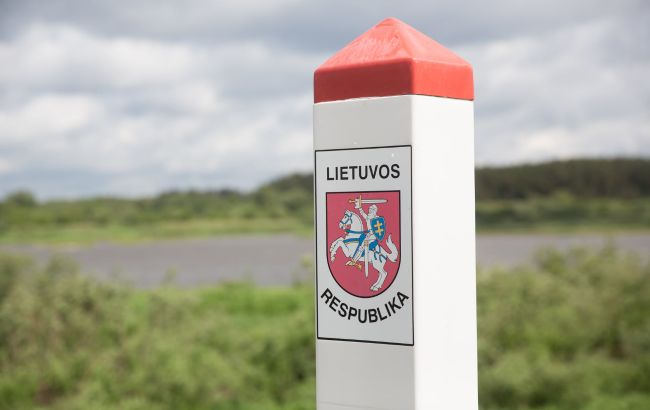 Литва закриває два пункти пропуску з Білоруссю