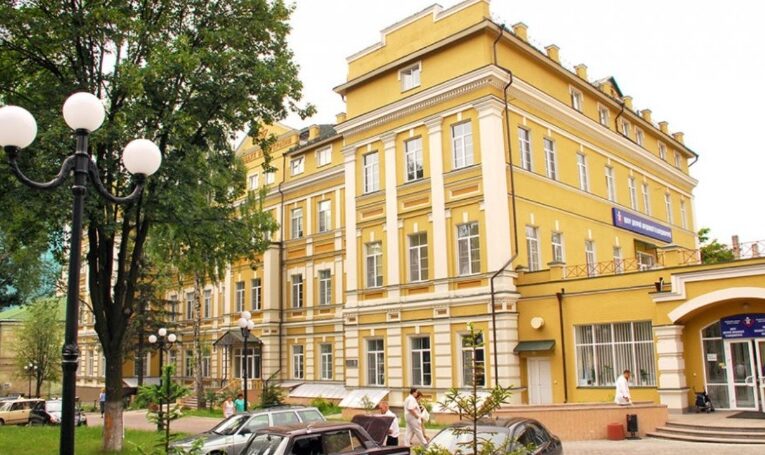 В Україні збирають підписи під петицією за збереження системи дитячої кардіохірургії
